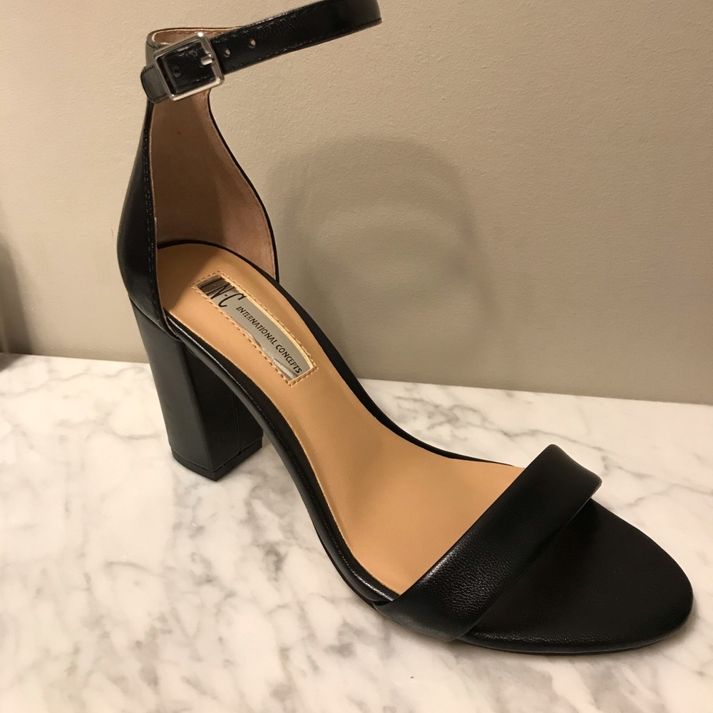 I•N•C Sandals